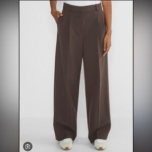 GREAT CONDITION Aritzia Pleated Pant